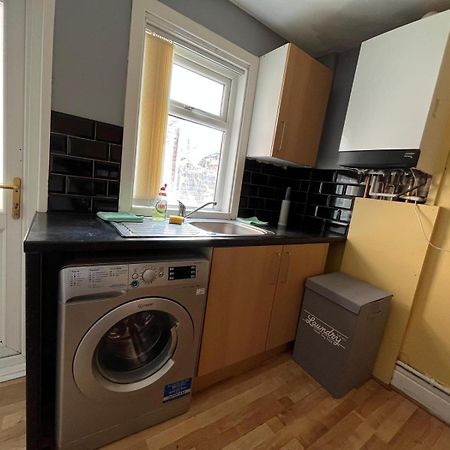 Arthurs Hill Newcastle, Free Parking Fully Equipped Kitchen 4 Bedrooms, Near City Centre 外观 照片